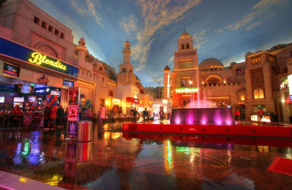 Free things to do in Vegas includes wandering through the Miracle Mile Shops.