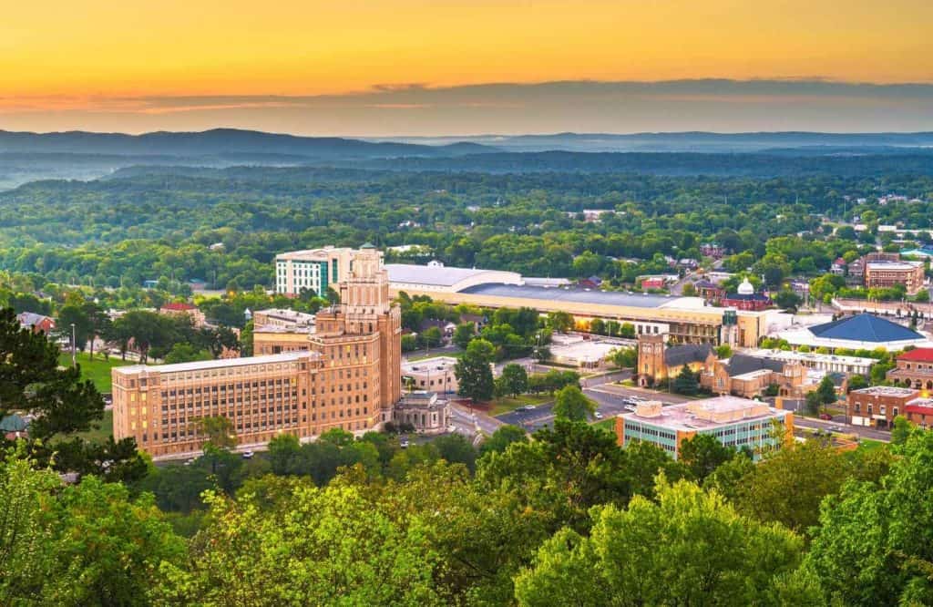 There are several great things to do in Hot Springs, Arkansas so you should consider staying for a few days.