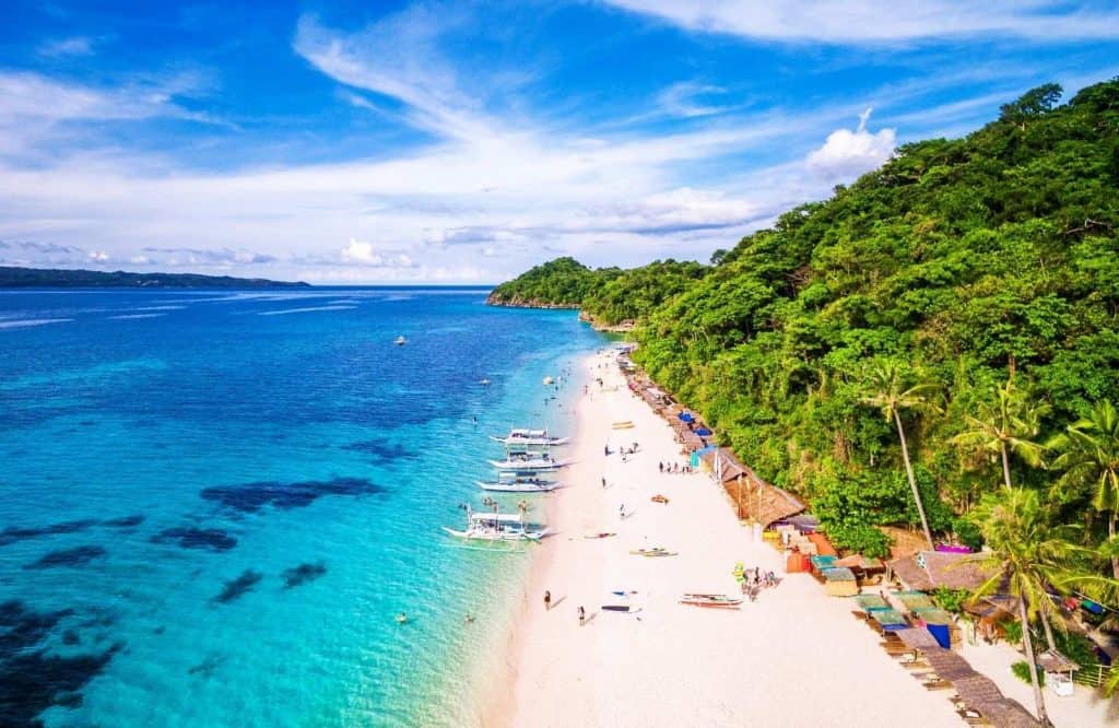 One of the best islands in Asia is Boracay.