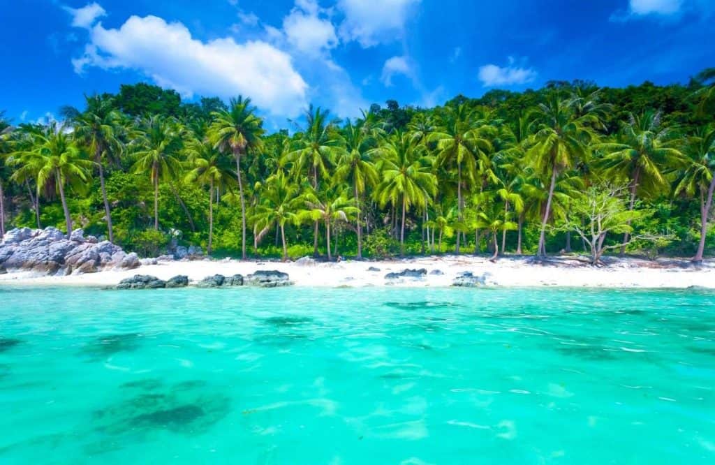 Koh Samui is one of the most awesome islands in Asia.