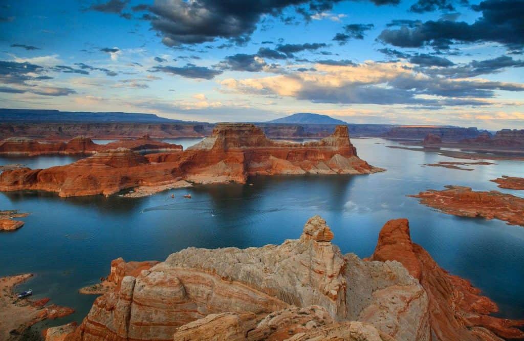 Hands down one of the best places to visit in Utah is Lake Powell.